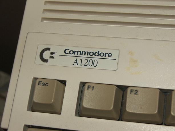 commodore-1200-calcolatore