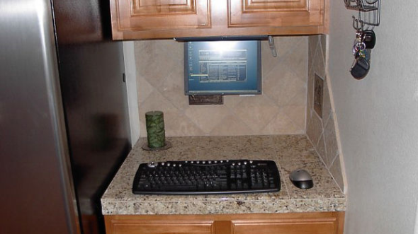 computer in idee da cucina