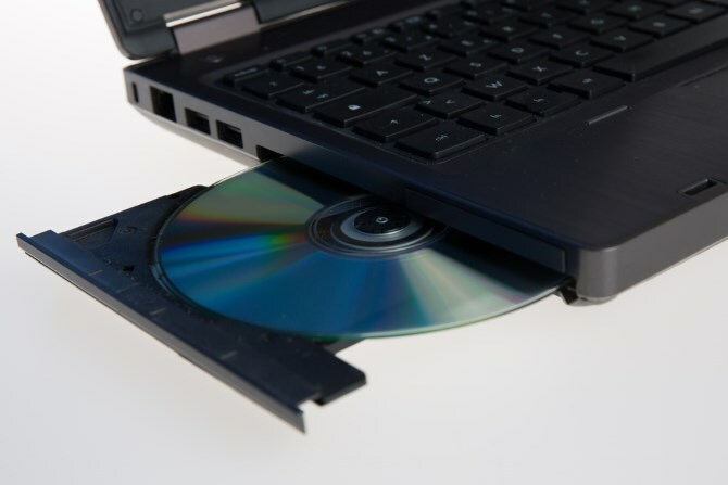 Come giocare senza CD usando No-CD Cracks muo gaming nocdcracks dvddrive