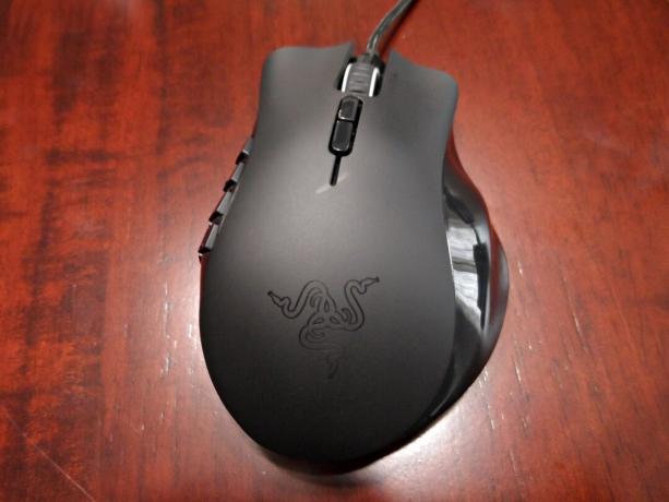 recensione del mouse razer naga logitech g600