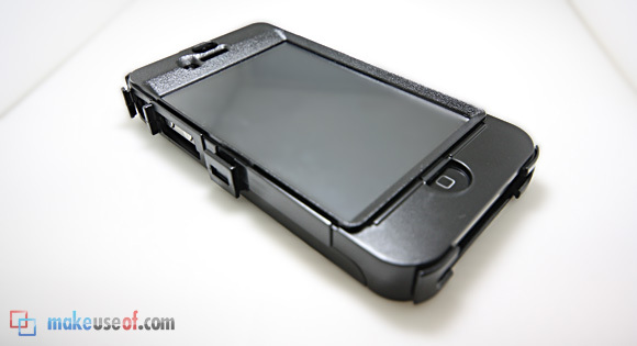 Giveaway: Defender iPhone 4 (+ Casi pendolari di Otterbox) 1