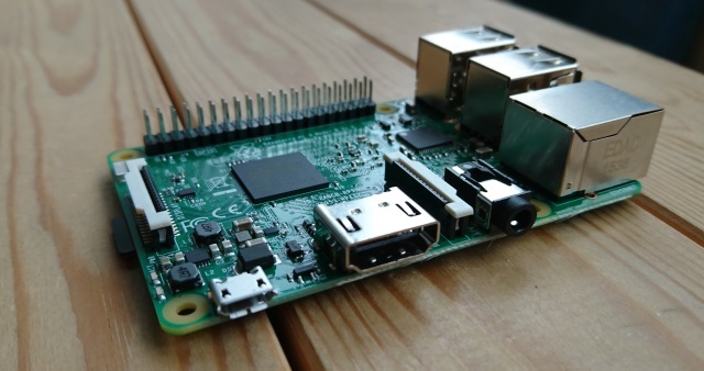 I migliori kit Raspberry Pi per il tuo primo progetto muo diy rpi3 pcb