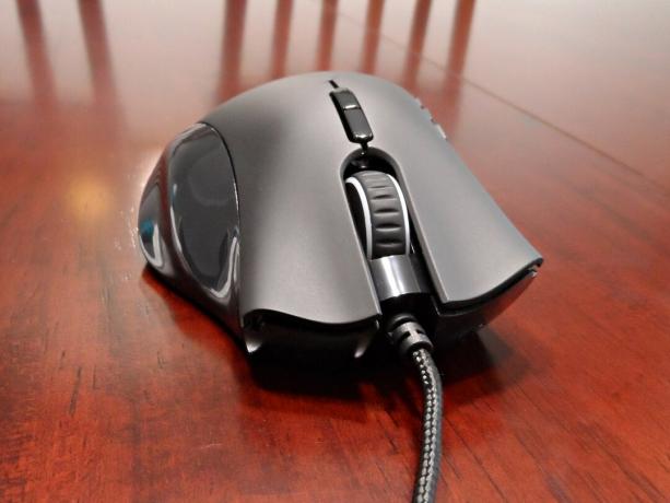 recensione del mouse razer naga logitech g600