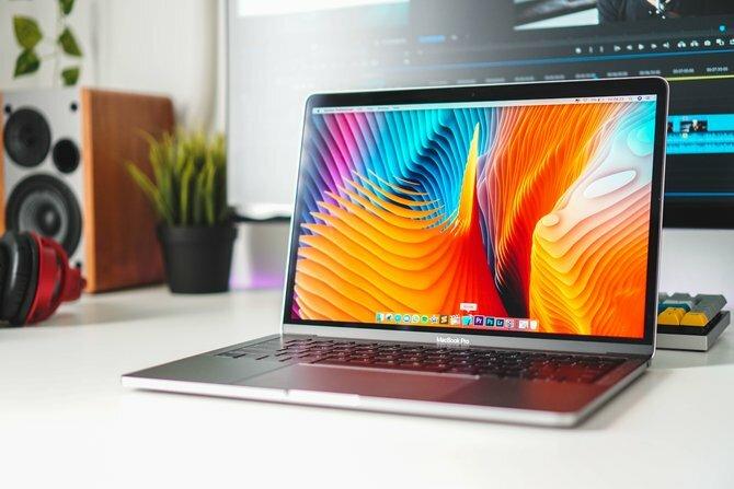 macOS su un MacBook di Apple