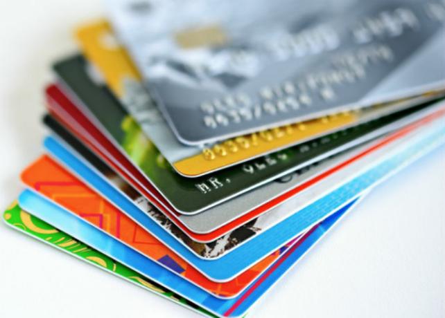 Pila di carte di credito