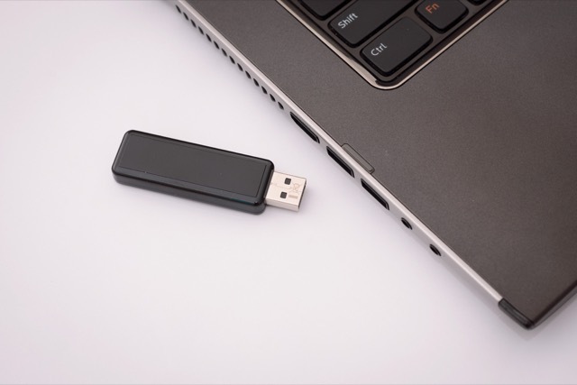 laptop-USB-stick