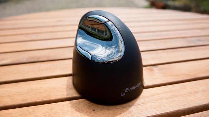 Mouse verticale evolutivo: fai un favore al polso e acquista questo mouse evolutivo mouse verticale design 670x377 cromato