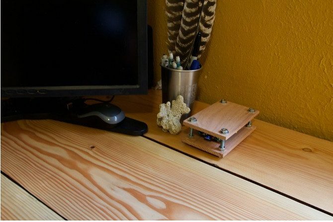 18 Interessanti idee per il caso di Raspberry Pi fai-da-te in legno con fondo sabbia 670 670x447