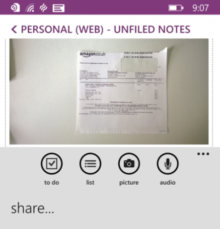 Tracciamento delle finanze nella schermata di esempio dell'app mobile OneNote