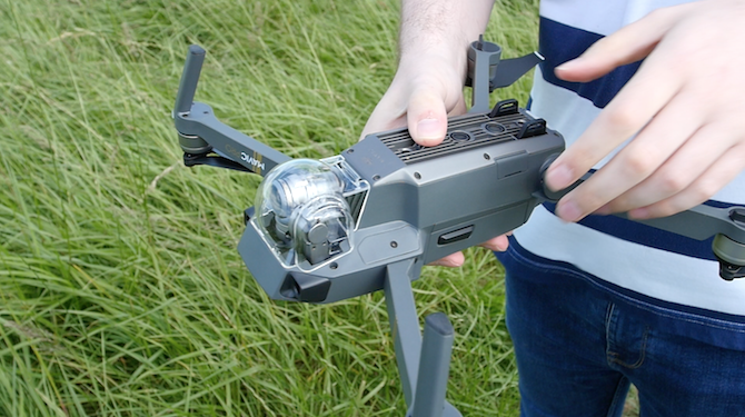 Questo è il drone che stai cercando: DJI Mavic Pro Review Mavic Undercarriage