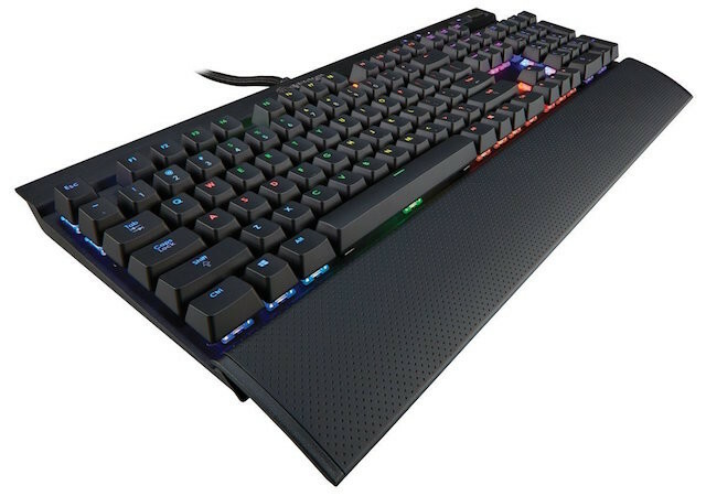 Tastiera Corsair RGB LED K70