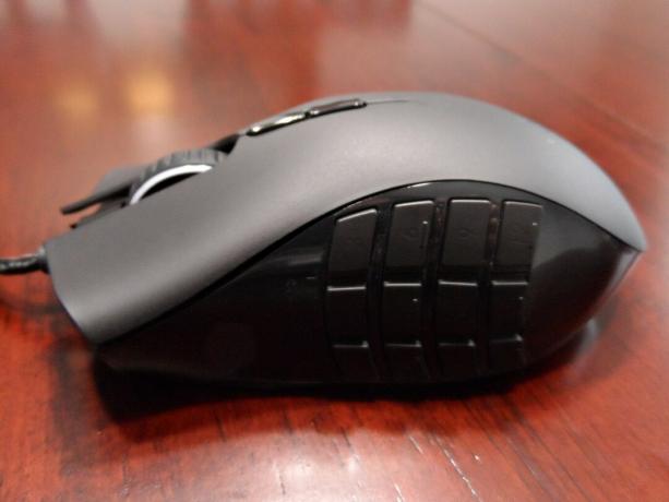 recensione del mouse razer naga logitech g600