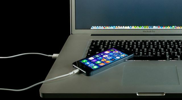 How-To-Charge-Telefono-veloce-USB-Power