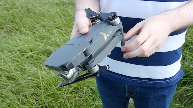 Questo è il drone che stai cercando: DJI Mavic Pro Review Mavic Folded