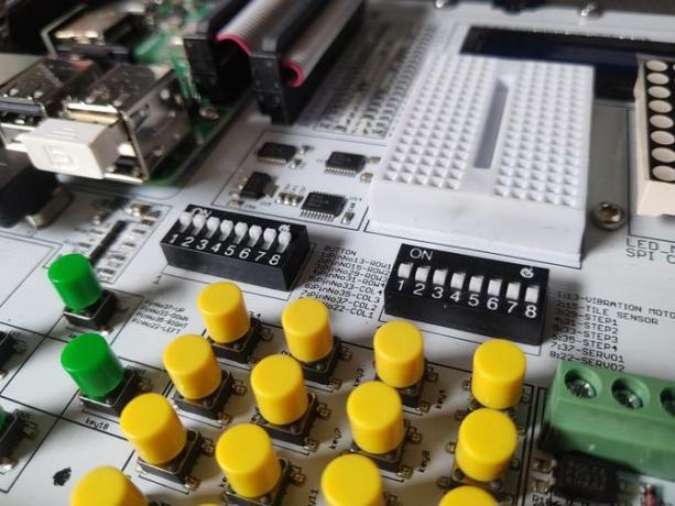 Cambia banco per estendere i pin GPIO