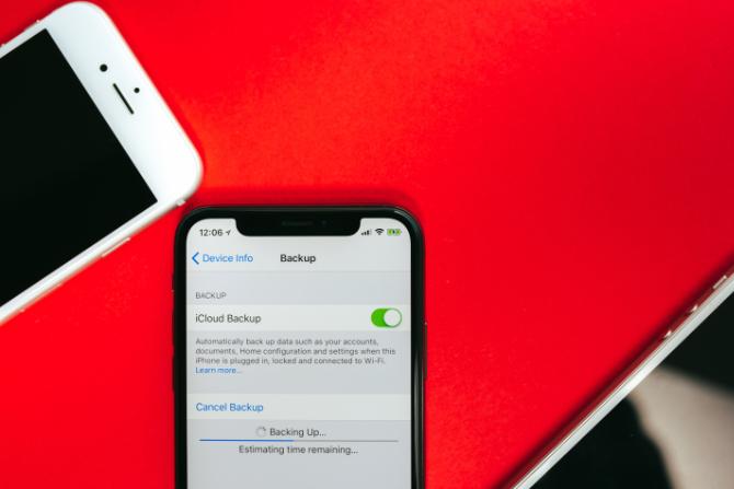 iPhone crea un backup iCloud