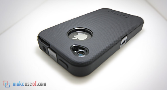 Giveaway: iPhone 4 Defender (+ Commuter Cases by Otterbox) defender5