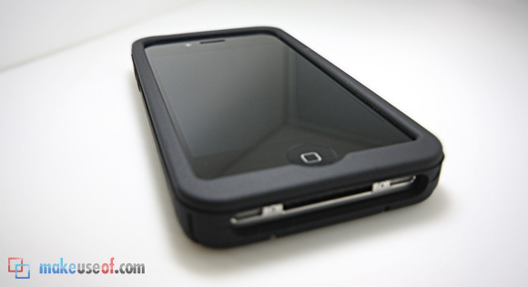 Custodia in silicone Elago Tire Tread per iPhone 4 Review e Giveaway silicon2
