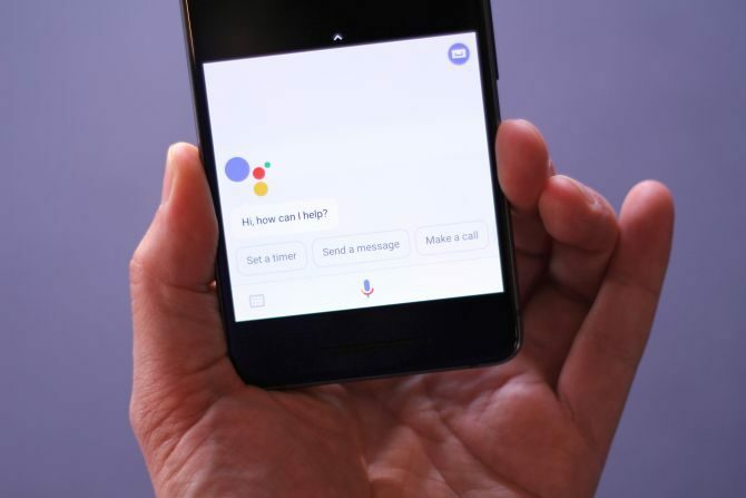 Recensione di Google Pixel 2: è questo il miglior smartphone di sempre? google assistant bordo attivo google pixel 2 670x447