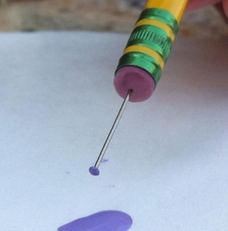 Instagram-Life-Hacks-Polka-Dot-Paint-Finger-Nail-matita