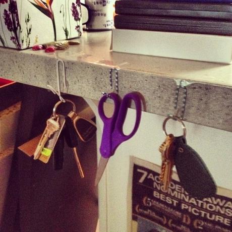 Instagram-Life-Hacks-carta-clip-Key-Chain-Hanger