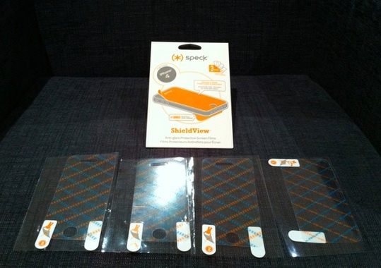 MakeUseOf Review & Giveaway: custodia iPhone 4 montata di Speck speckshieldview