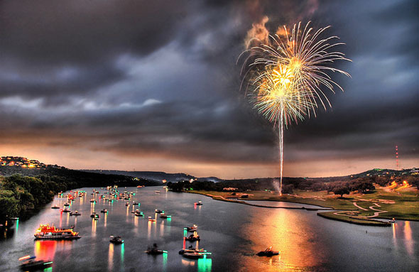 Come fotografare i fuochi d'artificio Visualizzare il terreno fino all'esplosione