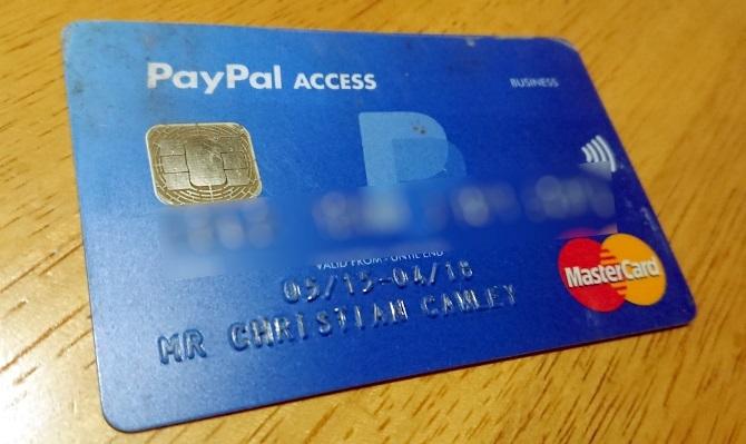 Per merce su Amazon con una carta d'accesso PayPal