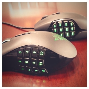 Razer Naga, recensione dei mouse da gioco MMO Logitech G600 e recensione del mouse da gioco razer naga logitech g600