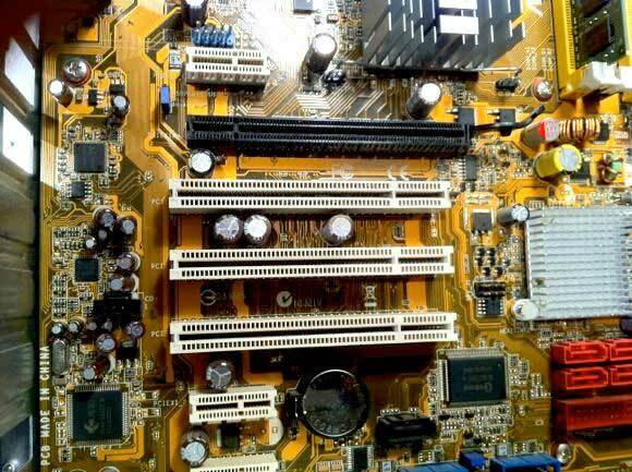 Costruire un PC per Natale: un diario visivo del processo di costruzione 10 pci vs pci e